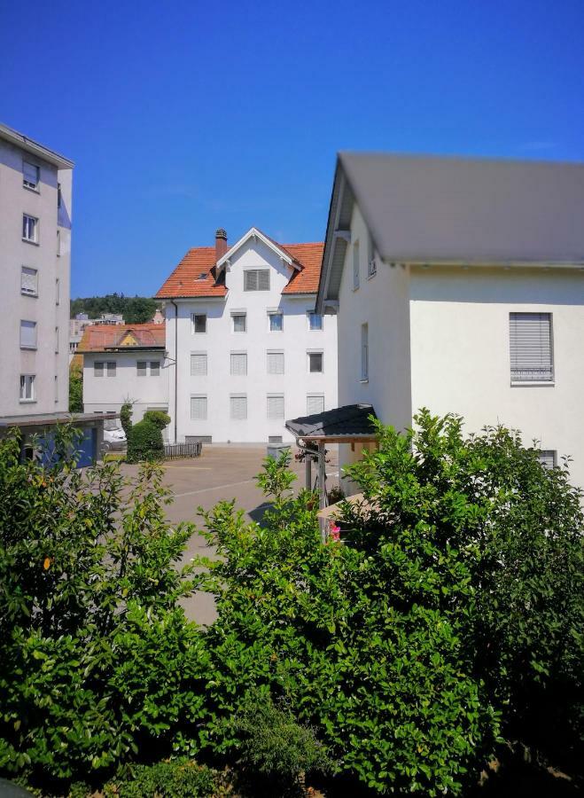 Rooms-Zimmer Neuhausen Am Rheinfall Extérieur photo